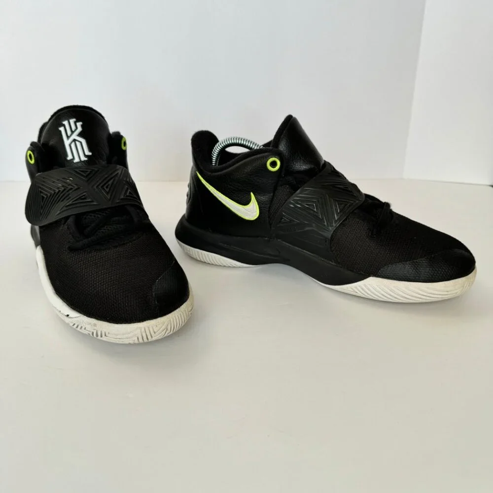 Nike Kyrie Flytrap III